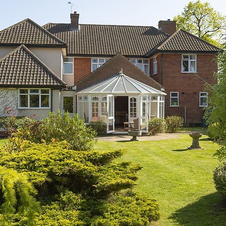 Harwood House B&B Great Dunmow Exterior photo