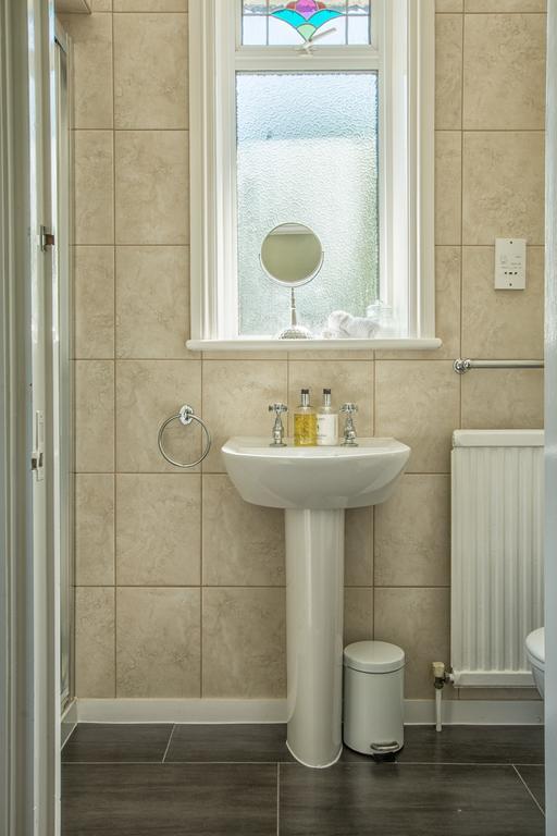Harwood House B&B Great Dunmow Room photo