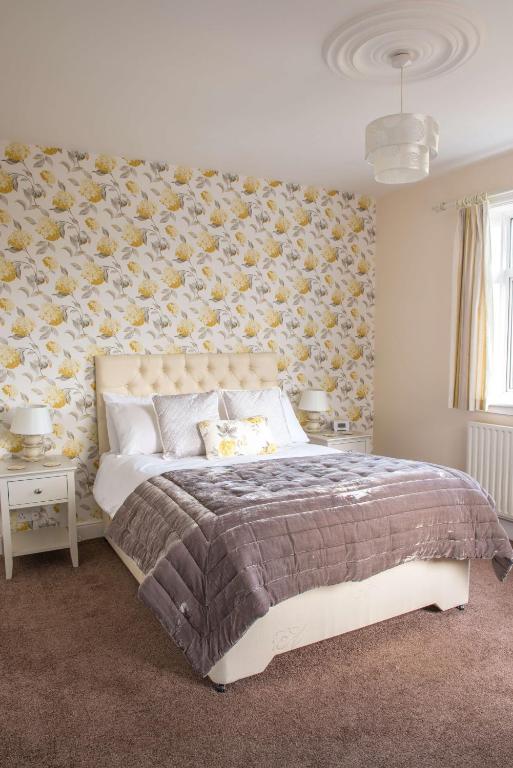 Harwood House B&B Great Dunmow Exterior photo